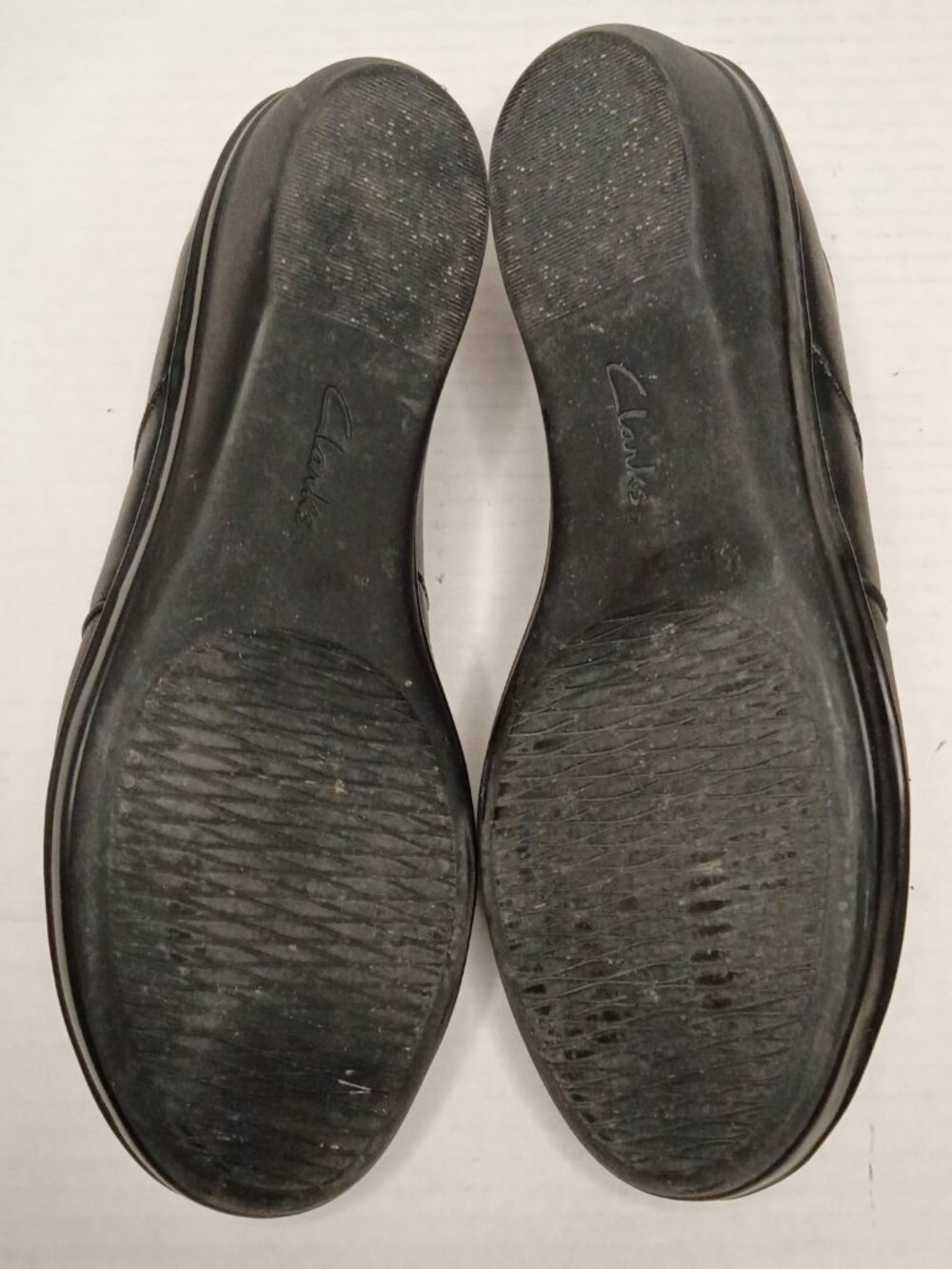 Clarks Everlay Iris Black Leather Slip On Loafers Women’s Size 7M - Picture 7 of 10